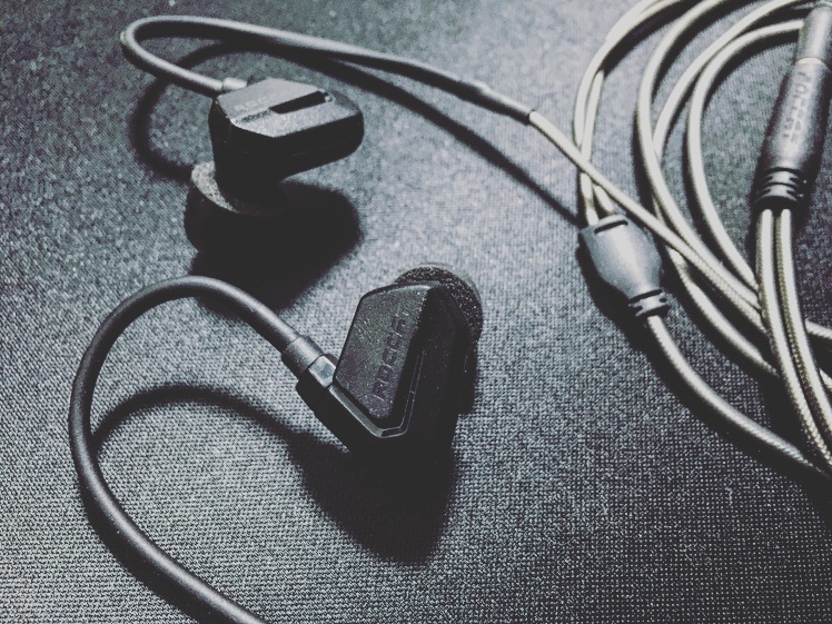 Razer、最大50時間動作に対応した無線マウス「Mamba Wireless」、USBサウンドデバイス付属のヘッドセット「Kraken TE」発表。11月30日(金)より国内取り扱い開始