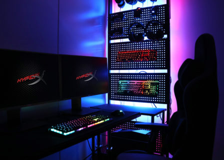 Bauhutte、手持ちのゲーミングデバイスを壁に飾って収納できる「Bauhutte デバイスウォール BHW-700」発売