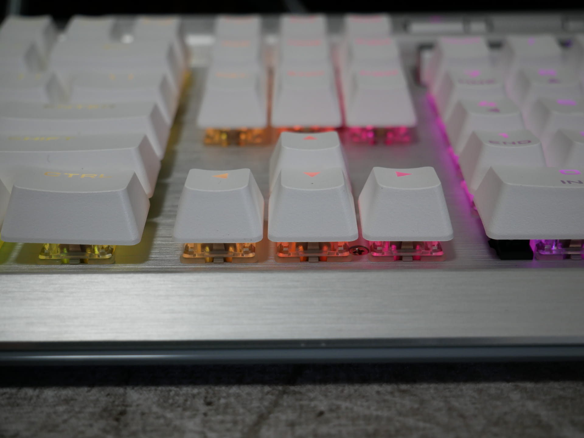 Corsair K70 RGB MK.2 SE」レビュー – DPQP | ゲーミングデバイスの 