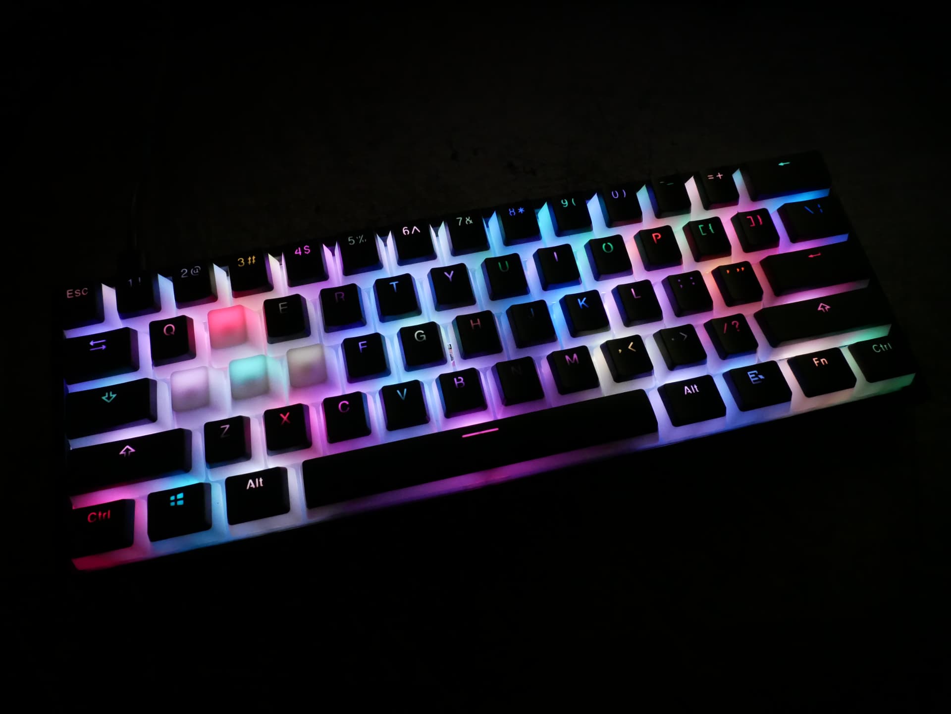 定番超特価】 Ducky one 2 mini RGB 銀軸 ダッキーワンツーミニ 0L7Y4