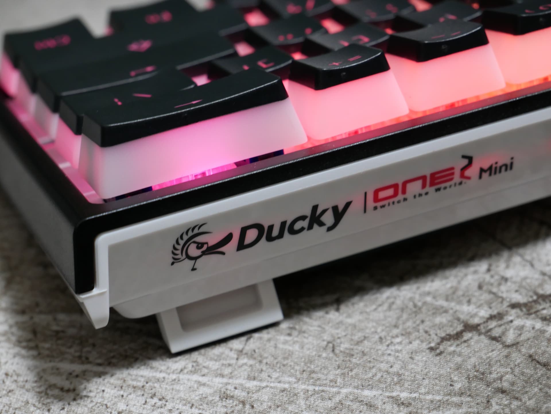 定番超特価】 Ducky one 2 mini RGB 銀軸 ダッキーワンツーミニ 0L7Y4