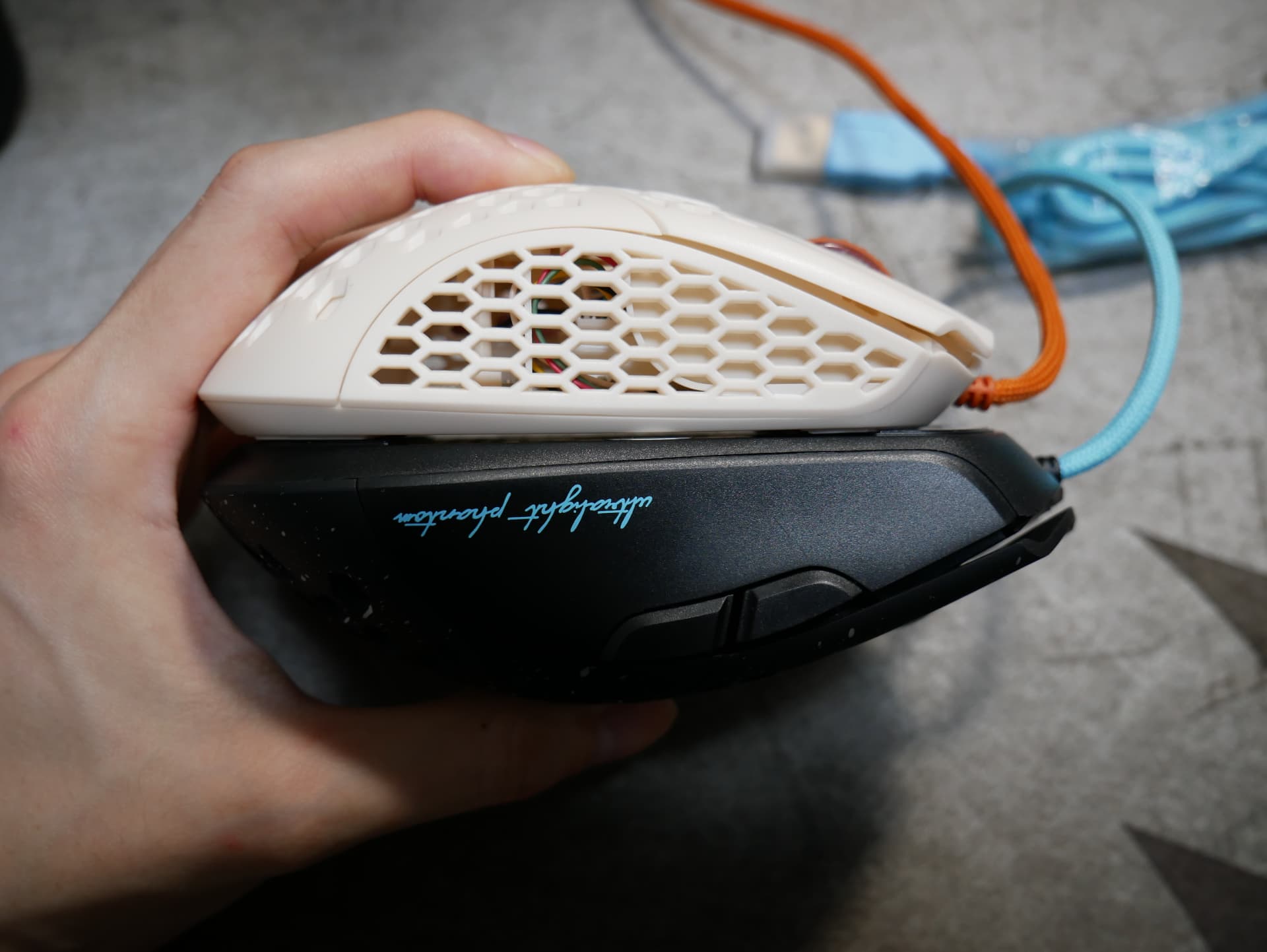 スマホ/家電/カメラ【美品】Finalmouse ファイナルマウス　Hyperglide変更済み