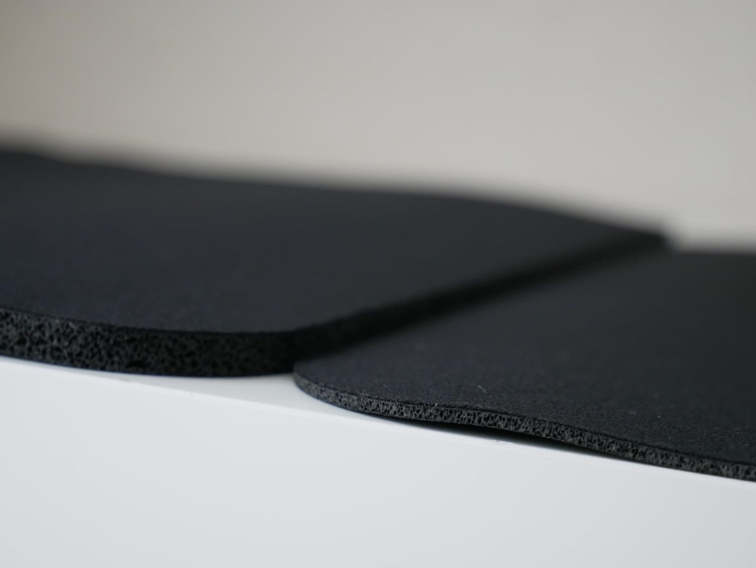 「SteelSeries QcK Heavy」レビュー。定番のゲーミングマウスパッドをいま改めてチェック DPQP ゲーミングデバイス