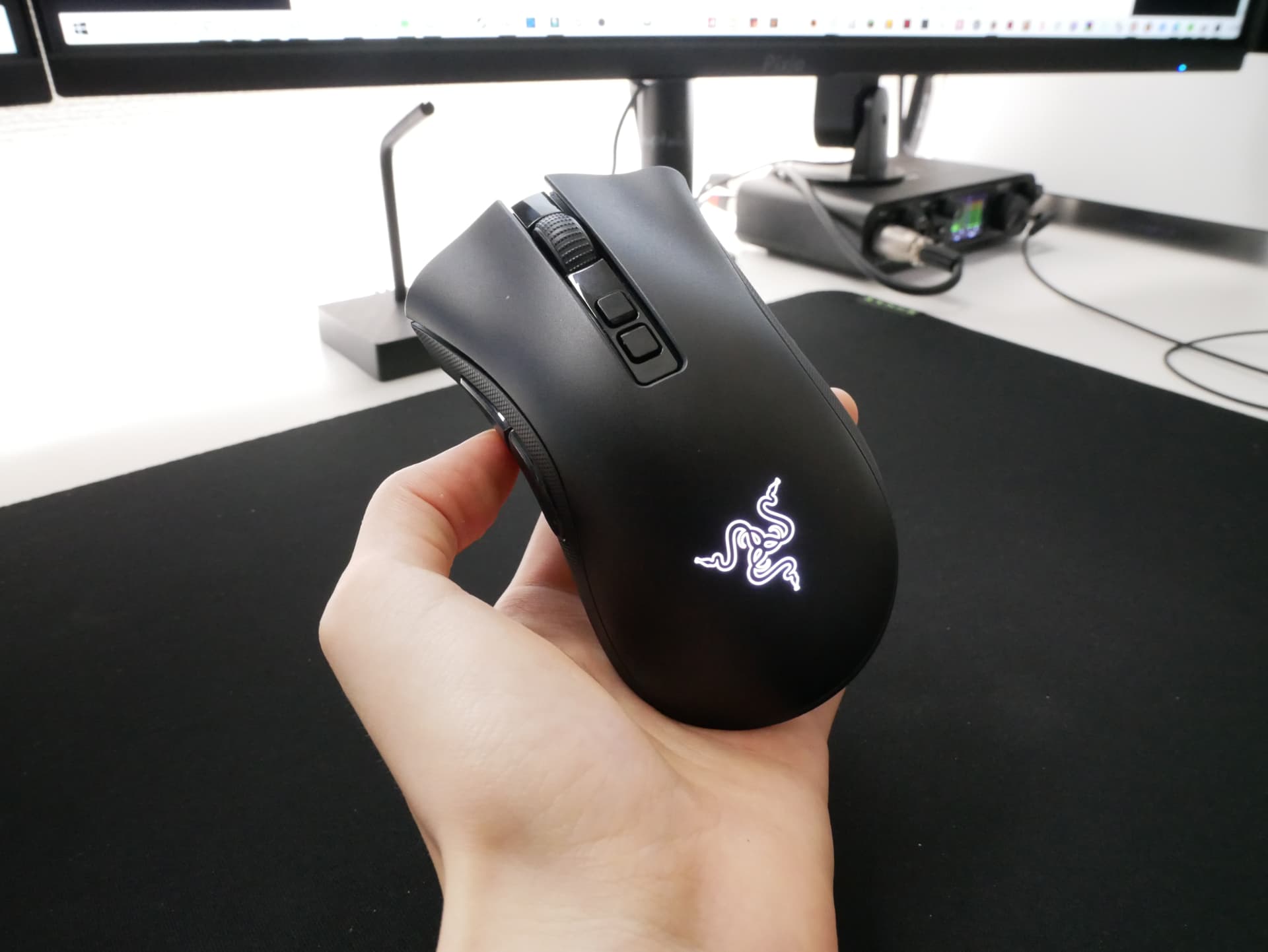 Razer DeathAdder V2 Pro」レビュー。IE3.0クローンユーザーは