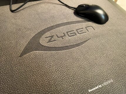 vaxeeとZYGENの新たなコラボレーション製品として布製ゲーミングマウスパッドが登場予定