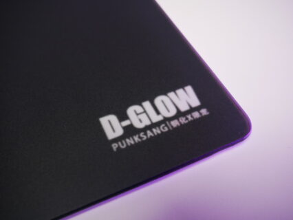 「D-GLOW」レビュー。コントロール性能に長けたガラス製マウスパッド